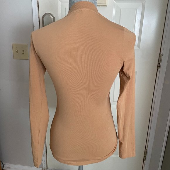 CAbi Long Sleeve Gold Cotton Blend V-Neck Tee, Size Small - Picture 3 of 6